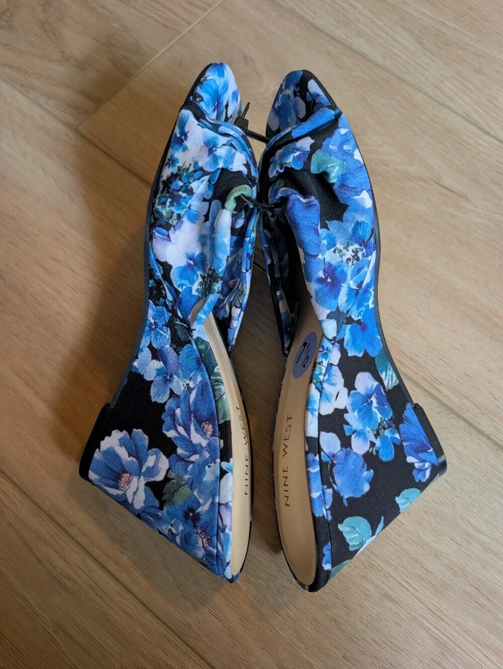 NWOT Nine West Blue Floral Knot-Front Wedge Mules